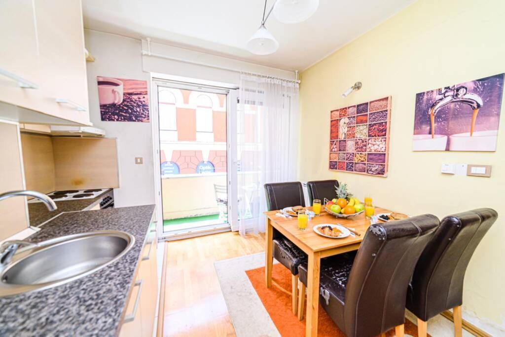 Cute And Cozy With Cathedral View-excellent Location Sarajevo